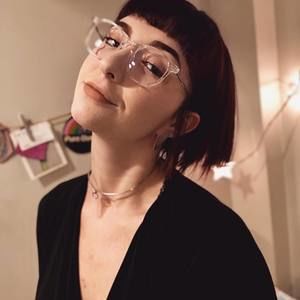 Meet your Posher, Gwenyth